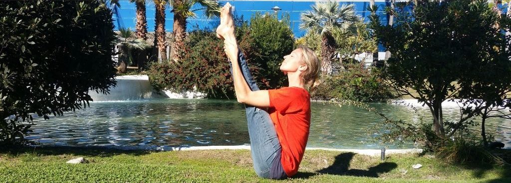 Yoga Pose Navasana Change: Responding v Reacting